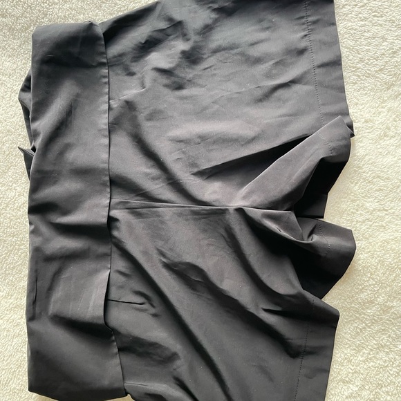 BCBG chic black shorts with pockets - Picture 5 of 8